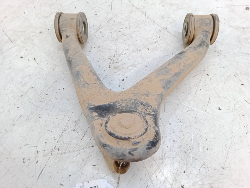 Recambio de brazo suspension superior delantero izquierdo para iveco daily iv furgoneta 29l10 v referencia OEM IAM   