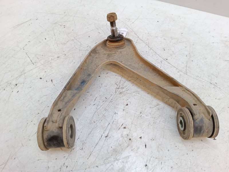 Recambio de brazo suspension superior delantero izquierdo para iveco daily iv furgoneta 29l10 v referencia OEM IAM   
