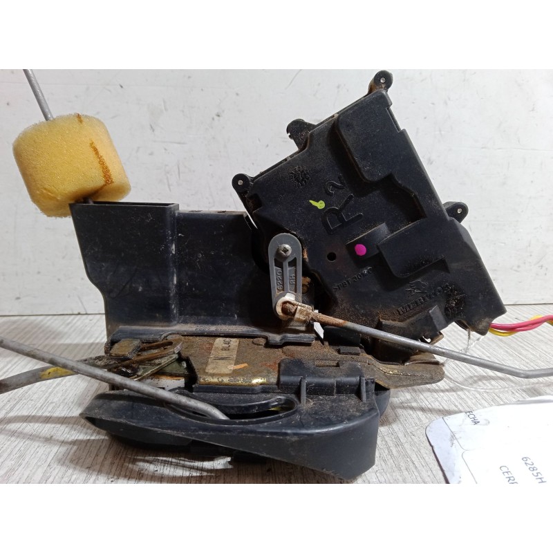 Recambio de cerradura puerta delantera derecha para mazda 323 f vi hatchback (bj) 2.0 (bjfw) referencia OEM IAM   