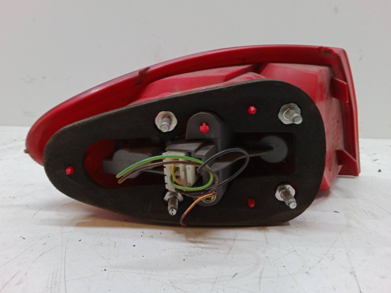 Recambio de piloto trasero porton derecho para peugeot 306 hatchback (7a, 7c, n3, n5) 1.9 d referencia OEM IAM   