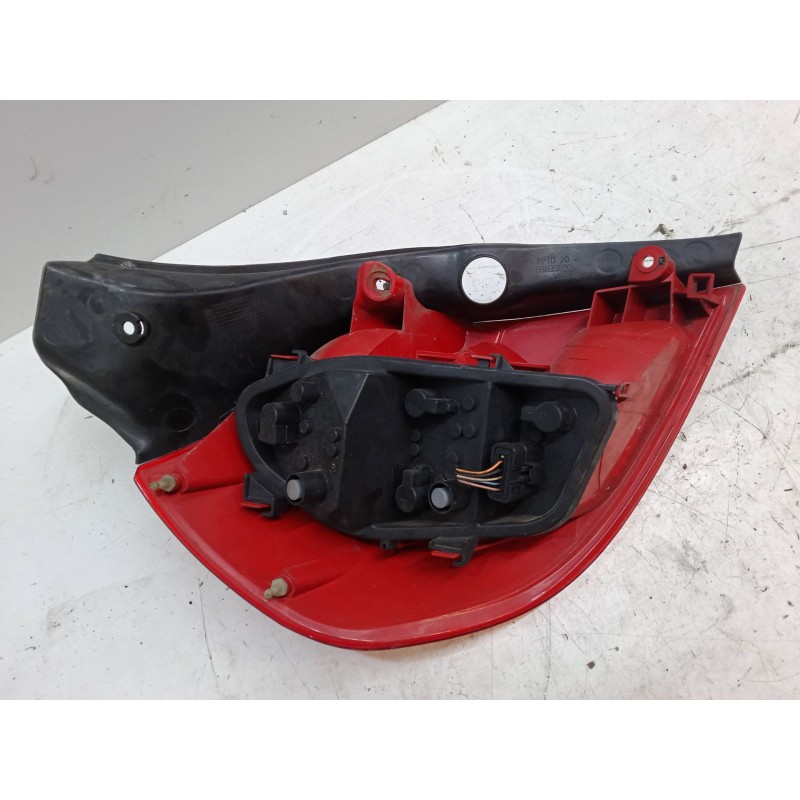 Recambio de piloto trasero derecho para renault clio iii (br0/1, cr0/1) 1.5 dci (br17, cr17) referencia OEM IAM   