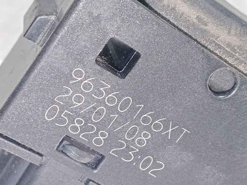 Recambio de mando elevalunas trasero derecho para peugeot 307 sw (3h) 1.6 hdi 90 referencia OEM IAM 96360166XT  