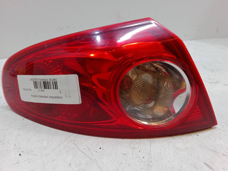 Recambio de piloto trasero izquierdo para daewoo lacetti hatchback (klan) 1.8 referencia OEM IAM   