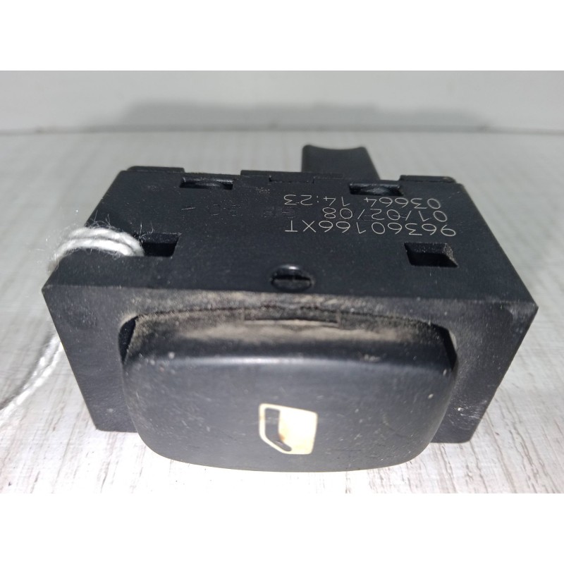 Recambio de mando elevalunas trasero izquierdo para peugeot 307 sw (3h) 1.6 hdi 90 referencia OEM IAM 96360166XT  