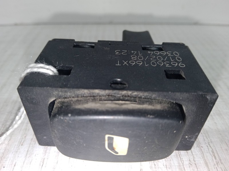 Recambio de mando elevalunas trasero izquierdo para peugeot 307 sw (3h) 1.6 hdi 90 referencia OEM IAM 96360166XT  