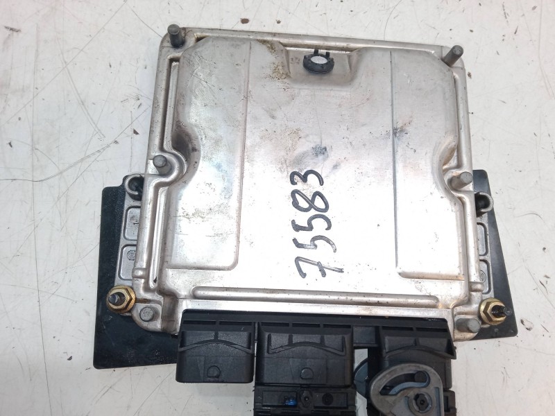 Recambio de centralita motor uce para peugeot 406 coupé (8c) 2.2 hdi referencia OEM IAM 96521843809640938180 EDC15C2 0281011446 Recambio de centralita motor uce para peugeot 406 coupé (8c) 2.2 hdi referencia OEM IAM 96521843809640938180 EDC15C2 0281011446