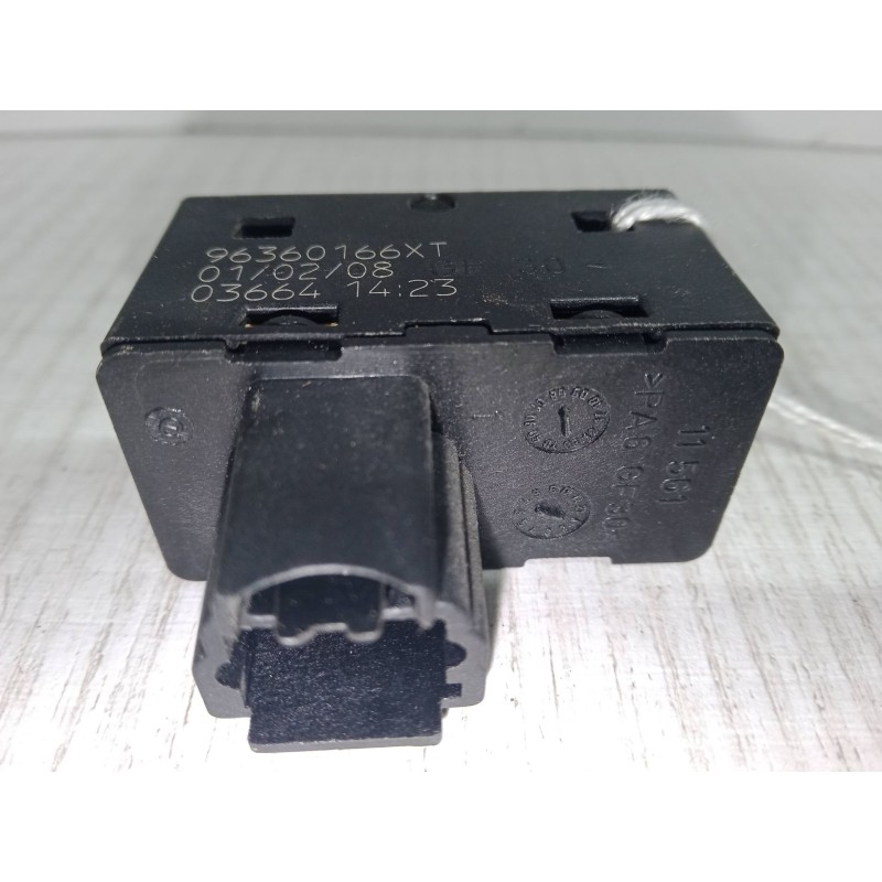 Recambio de mando elevalunas trasero izquierdo para peugeot 307 sw (3h) 1.6 hdi 90 referencia OEM IAM 96360166XT  