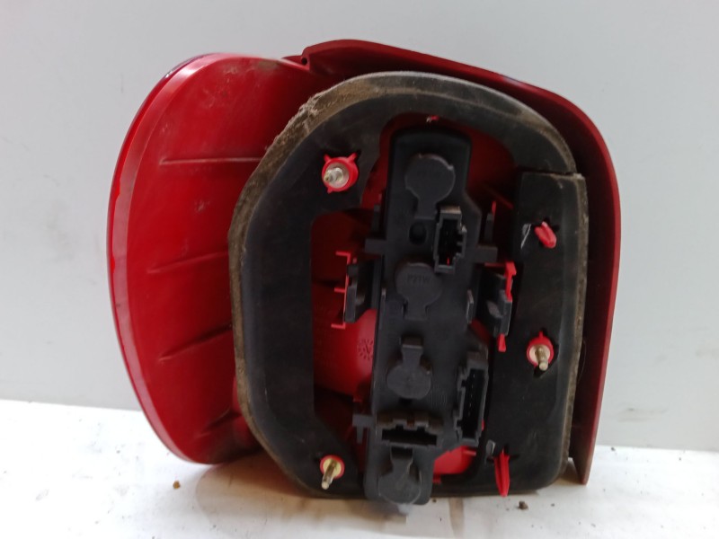 Recambio de piloto trasero derecho para volkswagen polo (6n2) 1.0 referencia OEM IAM   