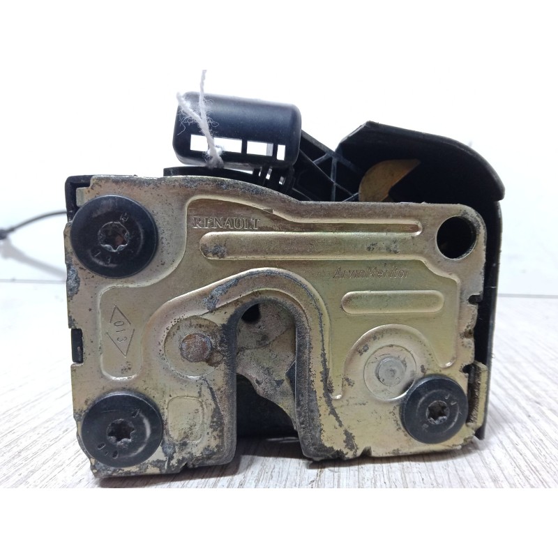 Recambio de cerradura puerta delantera izquierda para renault clio ii (bb_, cb_) 1.4 16v (b/cb0p, bb13) referencia OEM IAM   