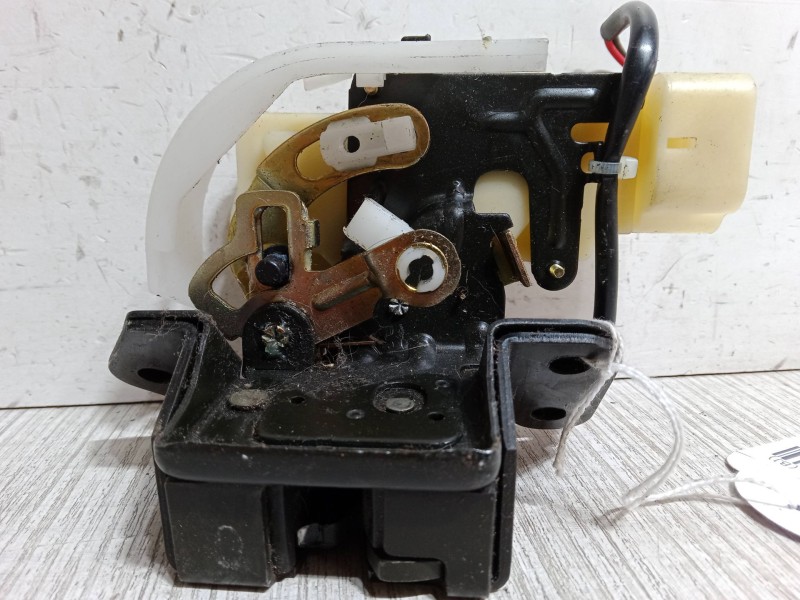 Recambio de cerradura maletero / porton para mazda 323 f vi hatchback (bj) 2.0 (bjfw) referencia OEM IAM   