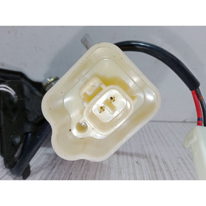 Recambio de cerradura maletero / porton para mazda 323 f vi hatchback (bj) 2.0 (bjfw) referencia OEM IAM   
