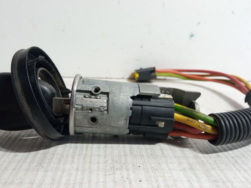 Recambio de clausor para nissan almera ii hatchback (n16) 1.8 referencia OEM IAM   