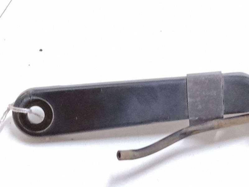 Recambio de brazo limpia delantero derecho para iveco daily iv furgoneta 29l10 v referencia OEM IAM   