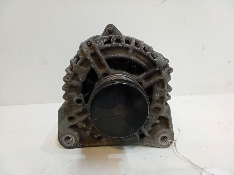 Recambio de alternador para renault clio iii (br0/1, cr0/1) 1.5 dci referencia OEM IAM   