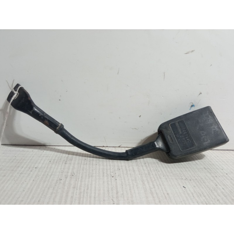 Recambio de anclaje cinturon delantero derecho para renault express furgoneta/monovolumen (f40_, g40_) 1.9 d (f40r) referencia O