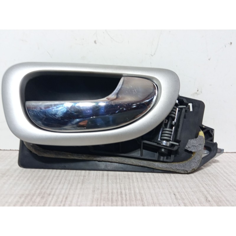 Recambio de maneta interior puerta delantera derecha para peugeot 307 (3a/c) 1.4 16v referencia OEM IAM 9643604477  