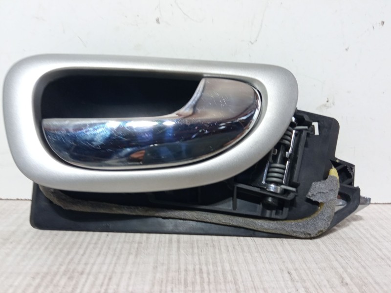 Recambio de maneta interior puerta delantera derecha para peugeot 307 (3a/c) 1.4 16v referencia OEM IAM 9643604477  
