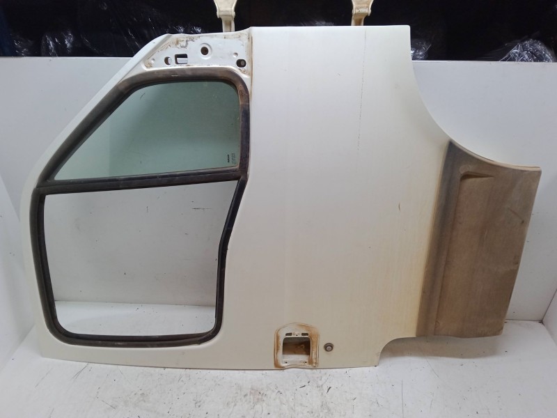 Recambio de puerta delantera derecha para iveco daily iv furgoneta 29l10 v referencia OEM IAM   