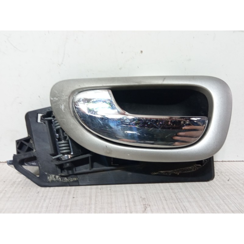 Recambio de maneta interior puerta delantera izquierda para peugeot 307 (3a/c) 1.4 16v referencia OEM IAM 9643604577  