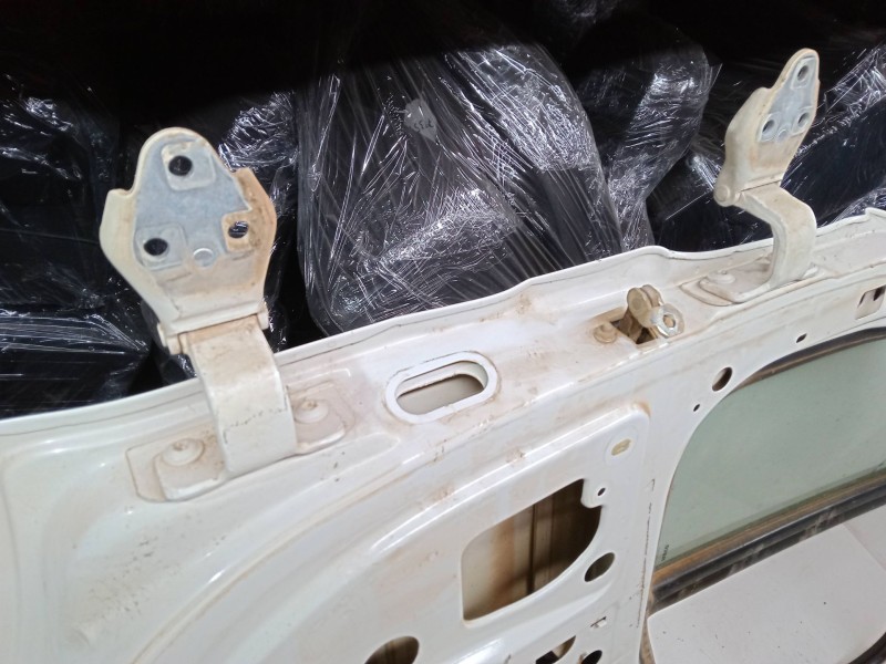 Recambio de puerta delantera derecha para iveco daily iv furgoneta 29l10 v referencia OEM IAM   