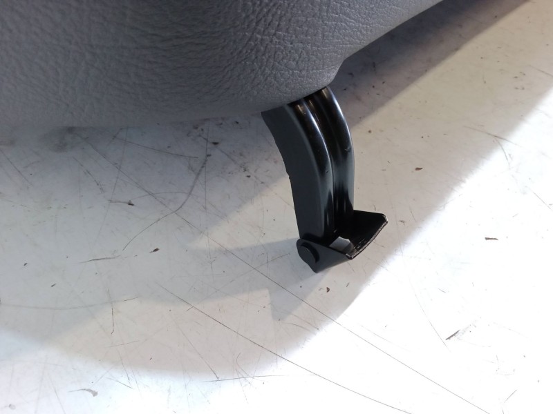 Recambio de asiento trasero para peugeot 205 ii (20a/c) 1.1 referencia OEM IAM   