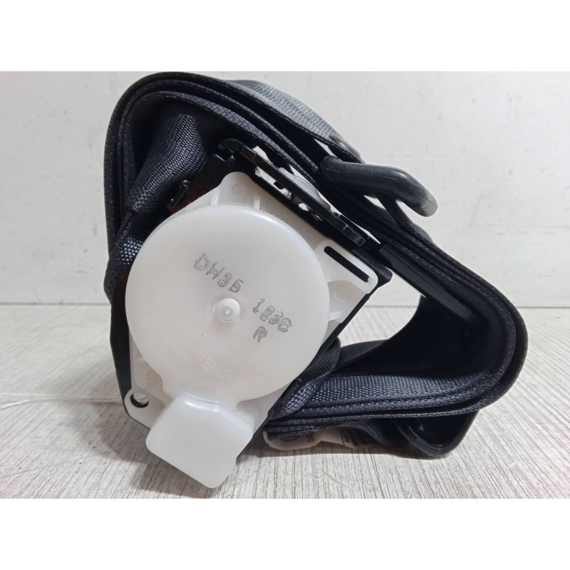 Recambio de cinturon seguridad trasero derecho para mazda 323 f vi hatchback (bj) 2.0 (bjfw) referencia OEM IAM   