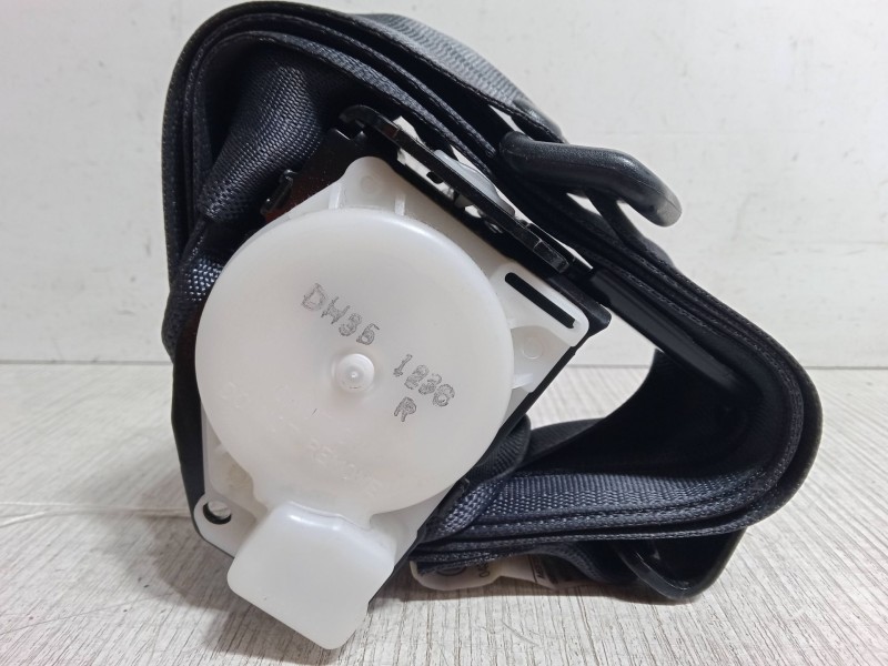 Recambio de cinturon seguridad trasero derecho para mazda 323 f vi hatchback (bj) 2.0 (bjfw) referencia OEM IAM   