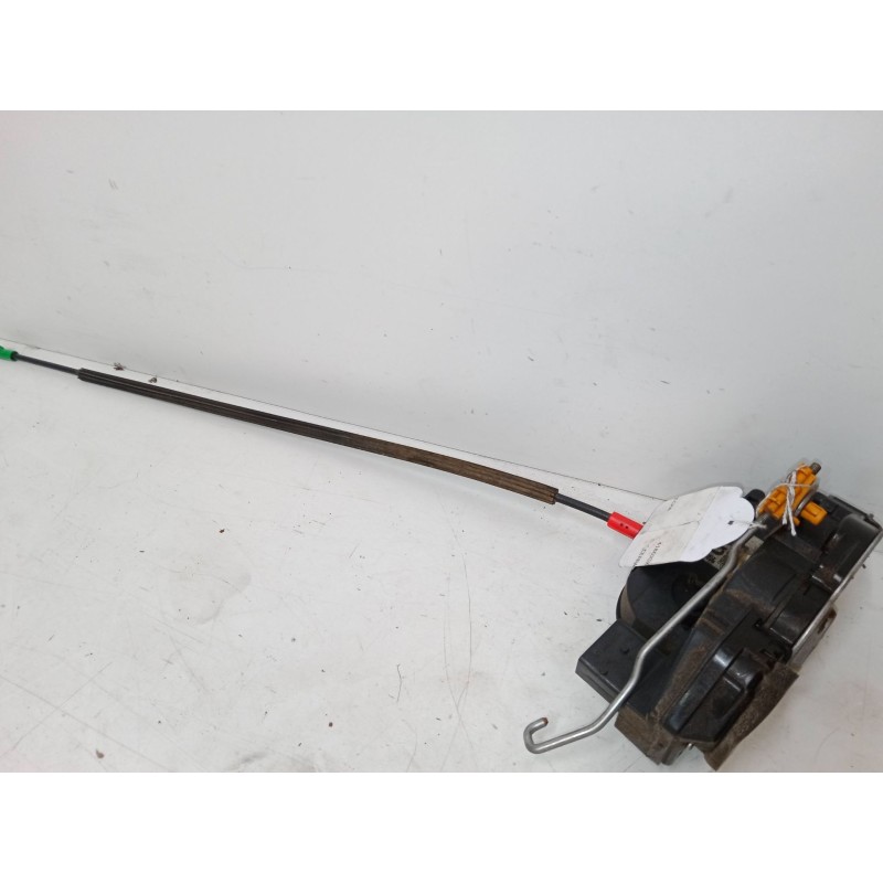 Recambio de cerradura puerta trasera derecha para opel zafira tourer c (p12) 1.4 lpg (75) referencia OEM IAM 13579566  