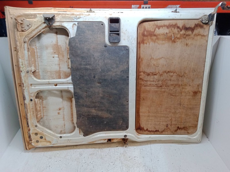 Recambio de puerta lateral corredera derecha para iveco daily iv furgoneta 29l10 v referencia OEM IAM   