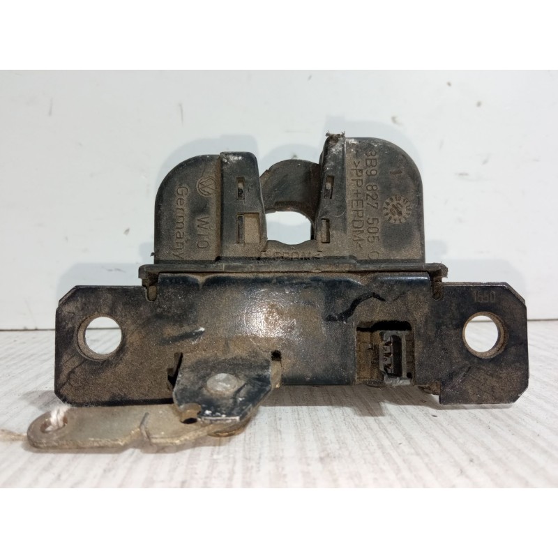 Recambio de cerradura maletero / porton para seat leon (1m1) 1.9 tdi referencia OEM IAM 3B9827505C  