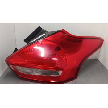 PILOTO TRASERO DERECHO F1EB13404BE 