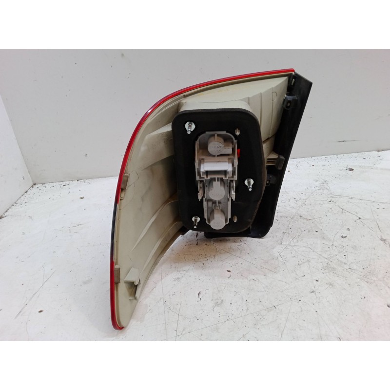 Recambio de piloto trasero izquierdo para mercedes-benz clase b sports tourer (w245) b 150 (245.231) referencia OEM IAM   