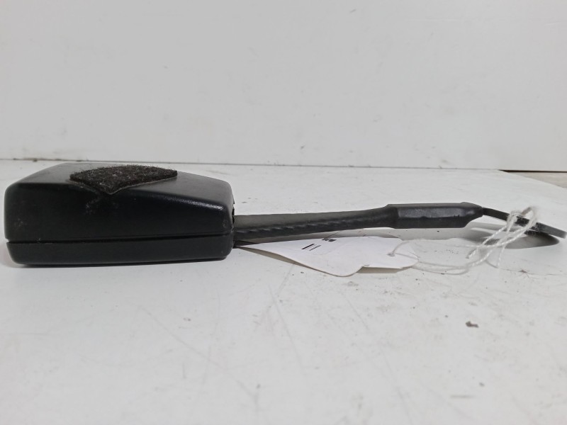 Recambio de anclaje cinturon delantero derecho para audi a4 b6 (8e2) 2.0 referencia OEM IAM   