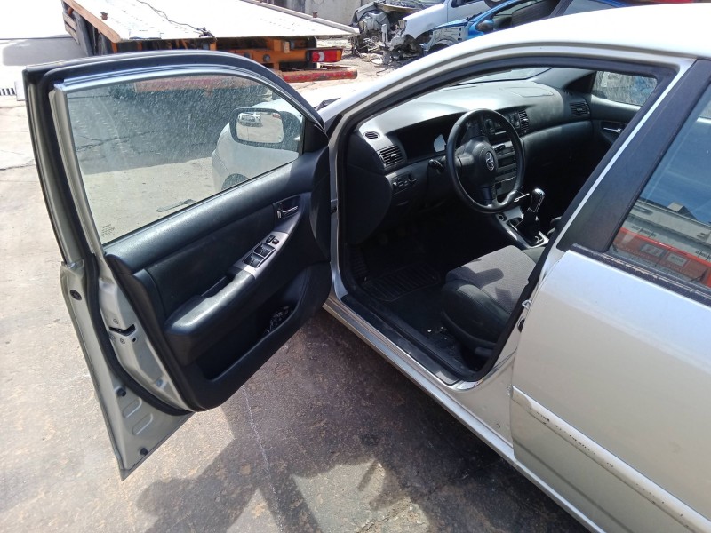 toyota corolla (_e12_) del año 2006