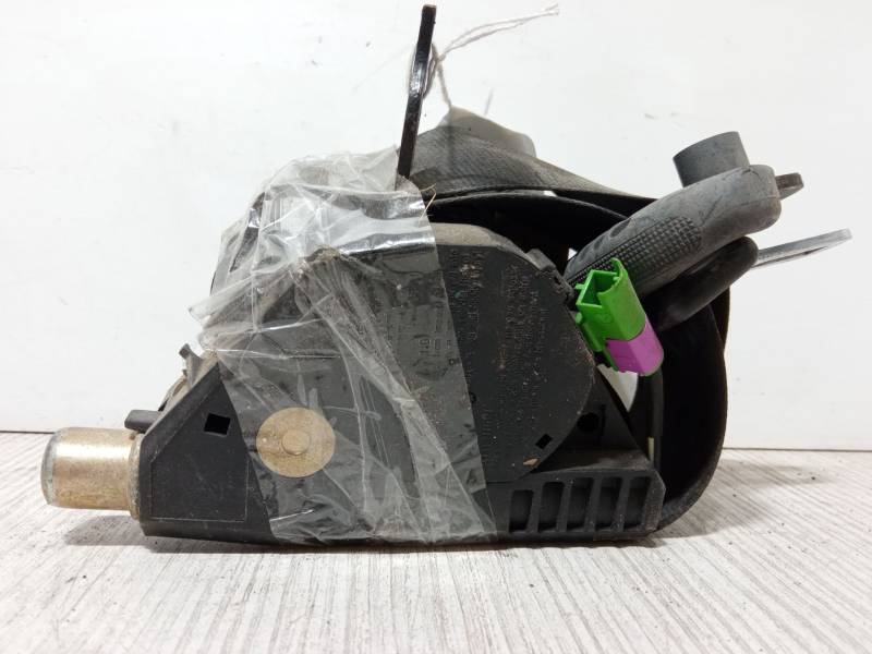 CINTURON SEGURIDAD DELANTERO DERECHO 