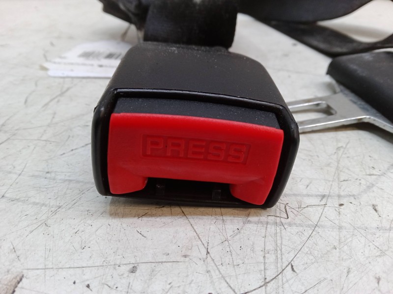 Recambio de anclaje cinturon trasero derecho para peugeot 205 ii (20a/c) 1.1 referencia OEM IAM   