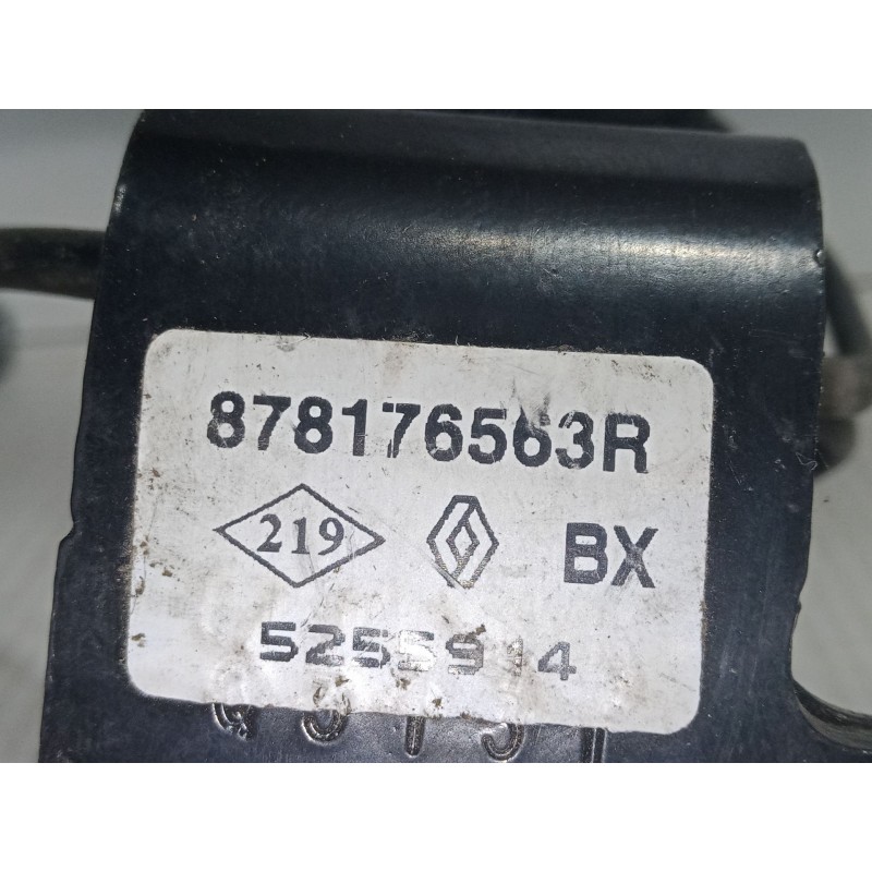 Recambio de anclaje cinturon trasero izquierdo para renault clio iv (bh_) 1.5 dci 75 referencia OEM IAM 878176563R  