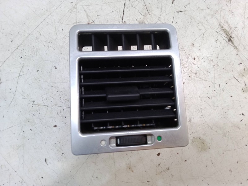 Recambio de aireador izquierdo para land rover range rover i 4.3 vogue lse 4x4 referencia OEM IAM JVE000051  
