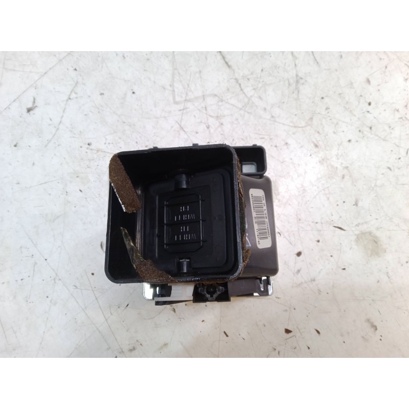 Recambio de aireador izquierdo para land rover range rover i 4.3 vogue lse 4x4 referencia OEM IAM JVE000051  