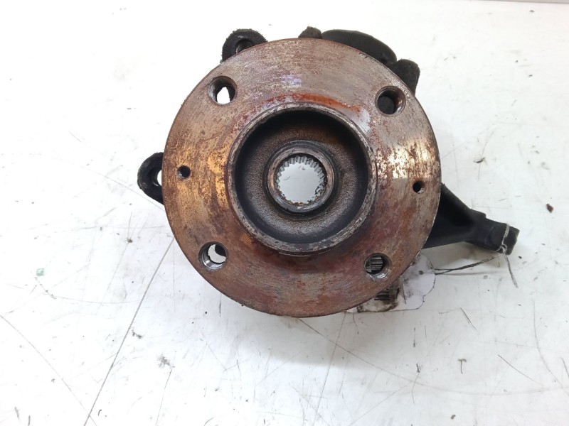 Recambio de mangueta delantera izquierda para peugeot 205 ii (20a/c) 1.1 referencia OEM IAM   