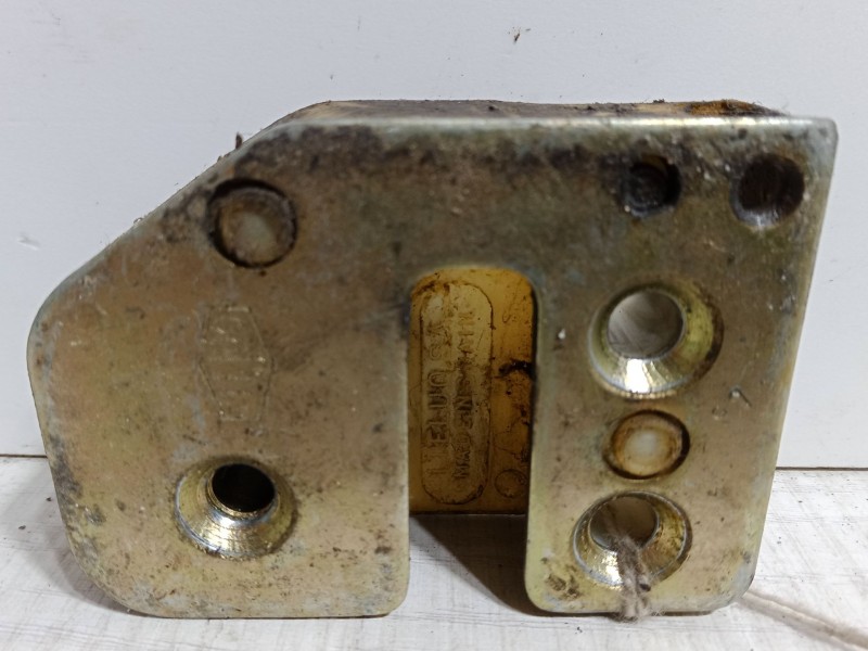 Recambio de cerradura puerta delantera derecha para renault 11 (b/c37_) 1.4 (b/c373, b/c37r) referencia OEM IAM   