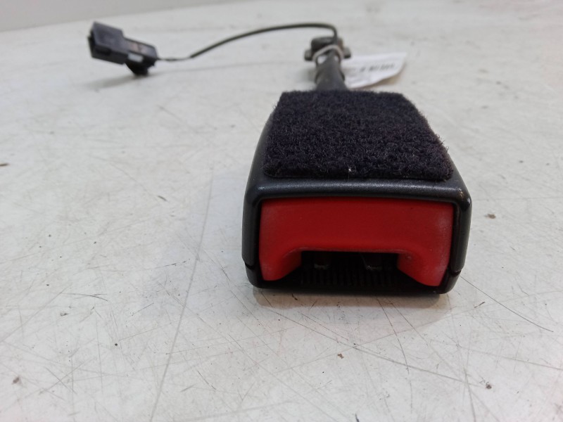 Recambio de anclaje cinturon delantero derecho para opel zafira tourer c (p12) 1.4 lpg (75) referencia OEM IAM   