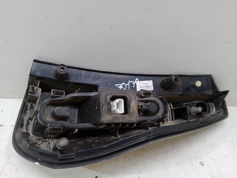 Recambio de piloto trasero izquierdo para renault scénic iii (jz0/1_) 1.6 dci (jz00, jz12) referencia OEM IAM   