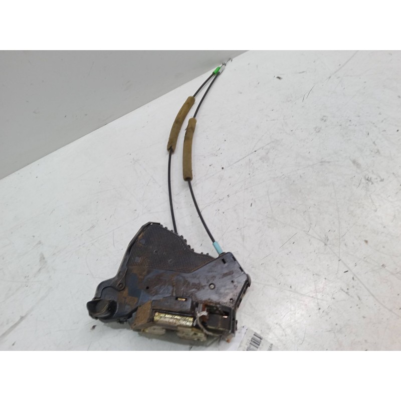 Recambio de cerradura puerta delantera derecha para toyota corolla (_e12_) 2.0 d-4d (cde120r_, cde120l_) referencia OEM IAM   