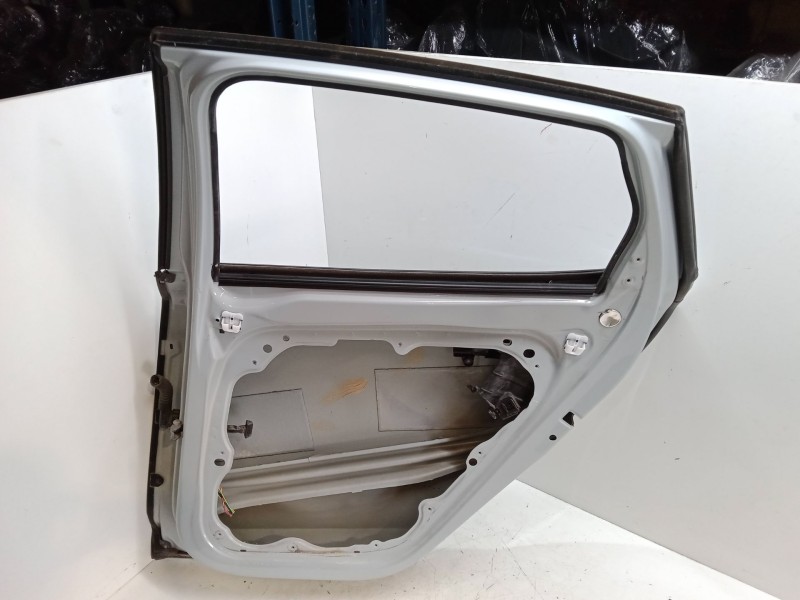 Recambio de puerta trasera derecha para volvo v40 hatchback (525) d2 referencia OEM IAM   