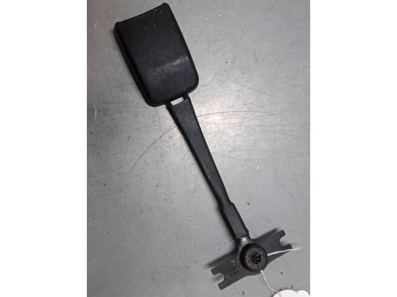 ANCLAJE CINTURON DELANTERO IZQUIERDO 