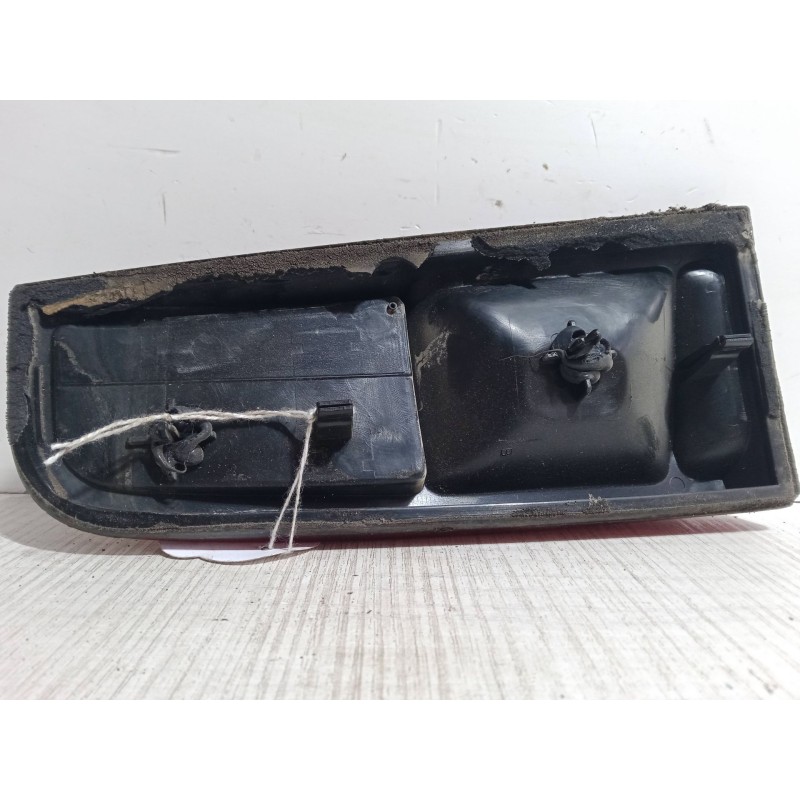 Recambio de piloto trasero porton derecho para fiat punto (188_) 1.2 60 (188.030, .050, .130, .150, .230, .250) referencia OEM I