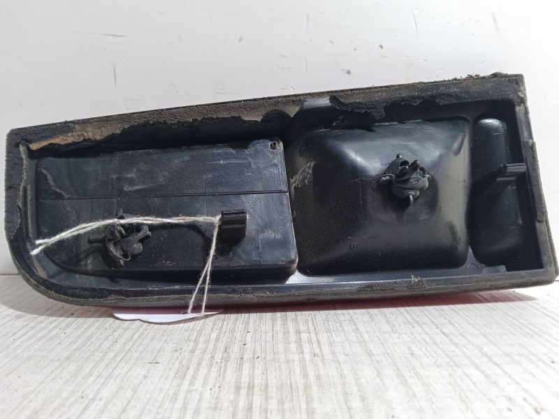 Recambio de piloto trasero porton derecho para fiat punto (188_) 1.2 60 (188.030, .050, .130, .150, .230, .250) referencia OEM I