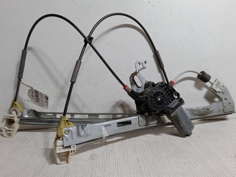 ELEVALUNAS ELECTRICO DELANTERO DERECHO 