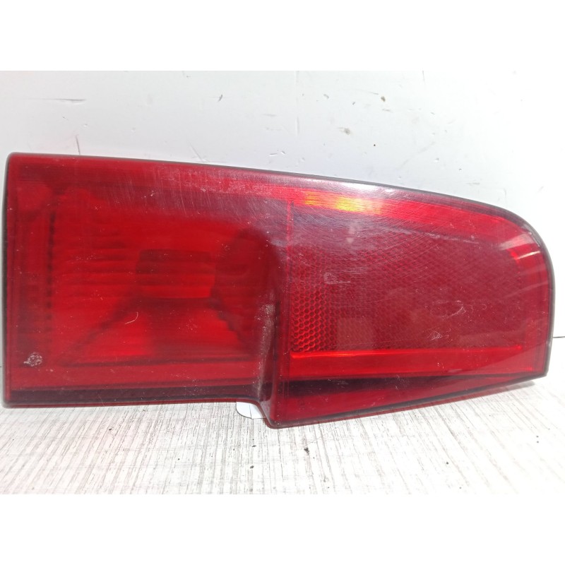 Recambio de piloto trasero porton izquierdo para fiat punto (188_) 1.2 60 (188.030, .050, .130, .150, .230, .250) referencia OEM